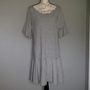 NWT♡ VINEYARD VINES FLUTTER SLEEVE FLOUNCE DRESS